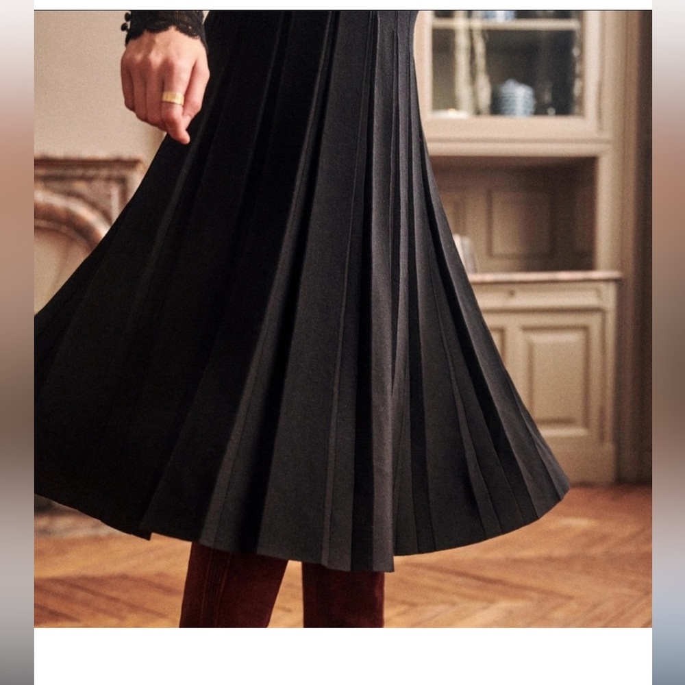 Sezane Black Midi Skirt - Picture 3 of 6